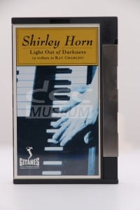 Horn, Shirley - Light Out of Darkness (DCC)